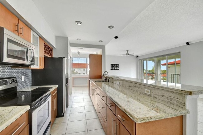 Photo - 107 Half Moon Cir House