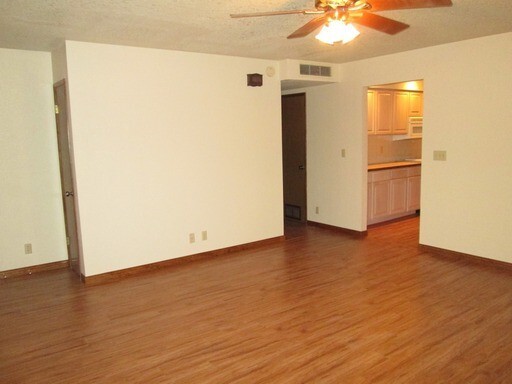 Building Photo - Unfurnished - 1 Year Rental