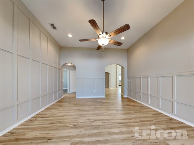 Building Photo - 3140 Kiwi Ave