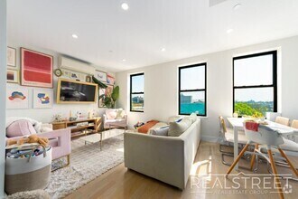Building Photo - Stunning Renovated 2BR in Bushwick with Pr...