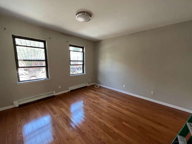 Building Photo - 1064 Lafayette Ave