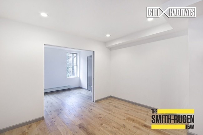 Foto del edificio - 332 E 6th St