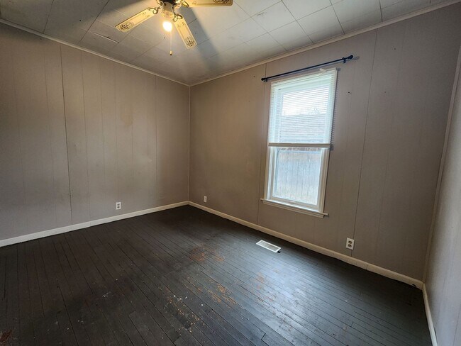 Building Photo - 3 Bedroom House, Clinton (Blanford)
