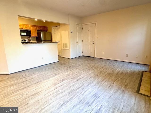 Building Photo - 20301 Beechwood Terrace