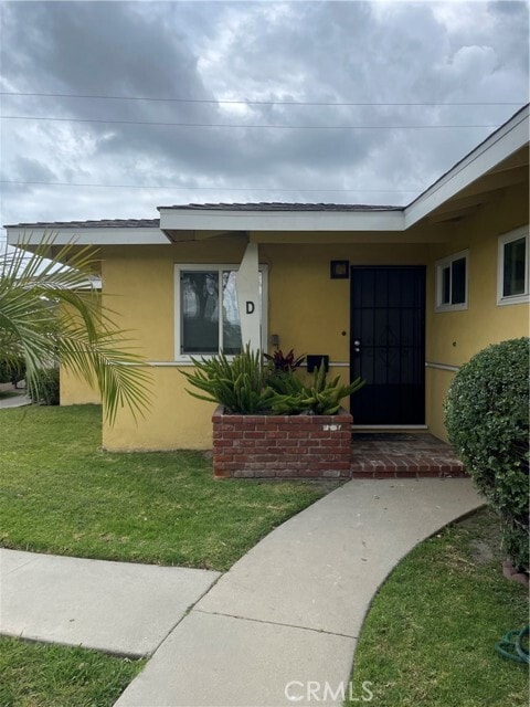 Foto del edificio - 1325 S Anaheim Blvd