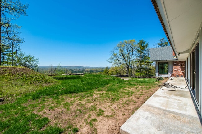 Building Photo - 43 Prattling Pond Rd