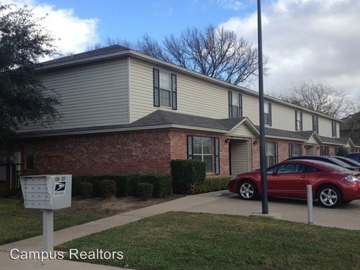 Building Photo - 2010 S 11th St