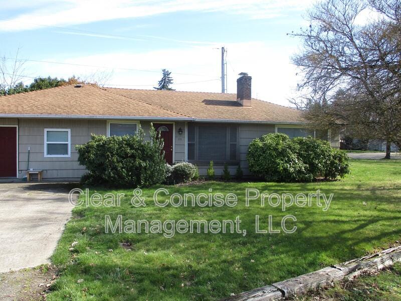 Photo - 715 Leigh St