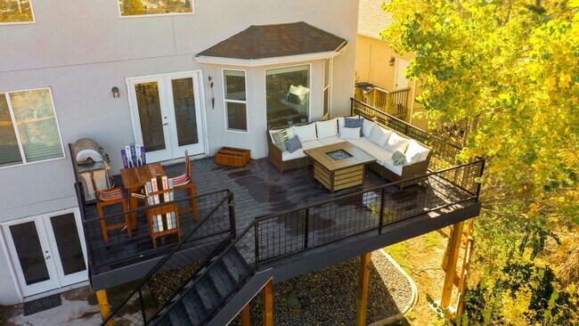 Building Photo - 339 Manti Dr
