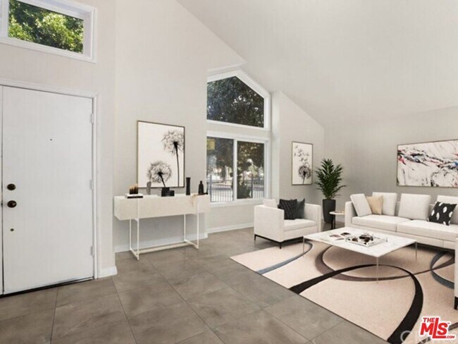 Foto del edificio - 7803 Goldmine Ln