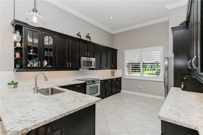 Building Photo - 5265 Messina St