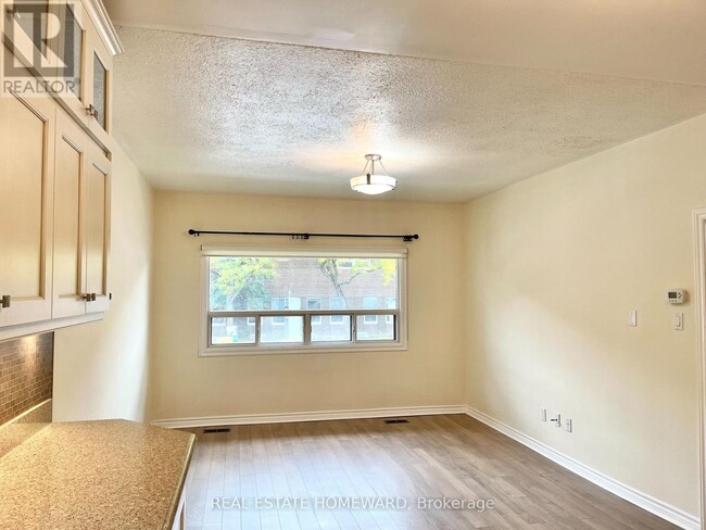 Building Photo - 169 Carlaw Ave