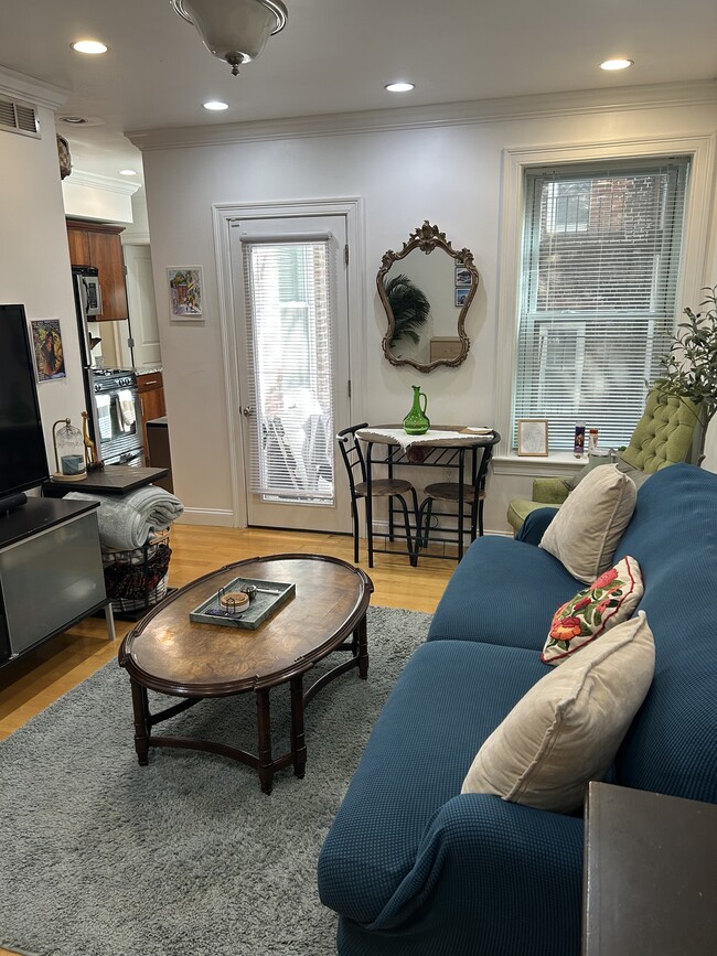 Building Photo - 10 Sheafe St