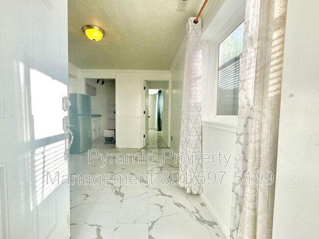 Foto del edificio - 4111 W 9580 S