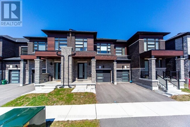 Building Photo - 162 Ogston Cres