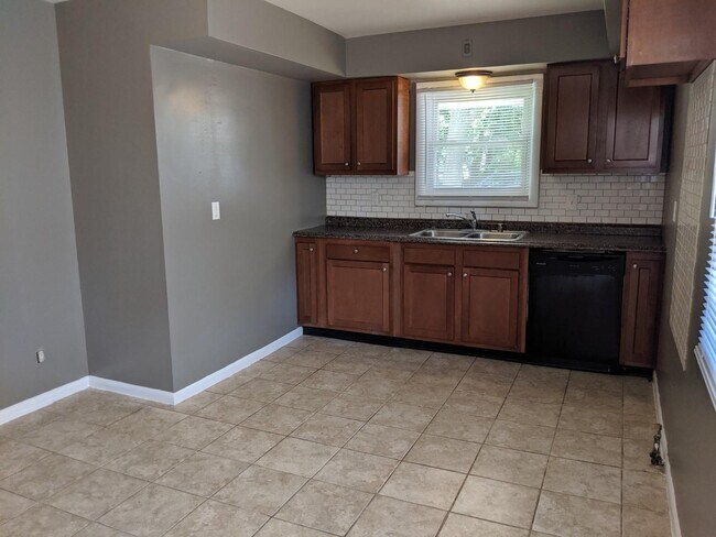 Foto del edificio - 6461 N 54th St