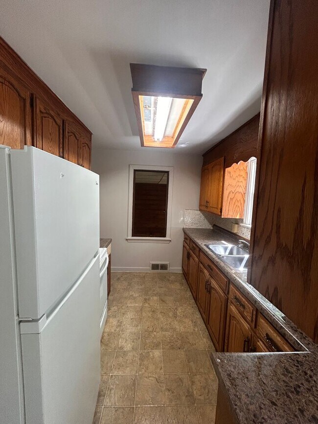Foto del edificio - 4609 Standish Dr