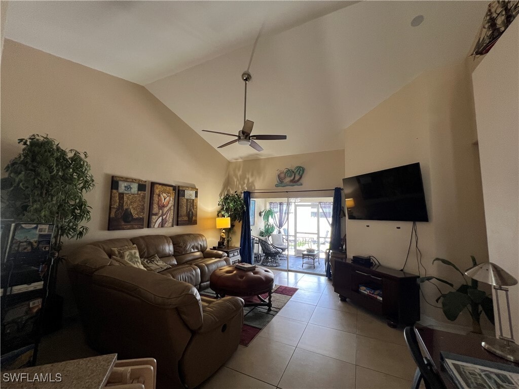 Primary Photo - 1420 Cape Coral Pkwy W