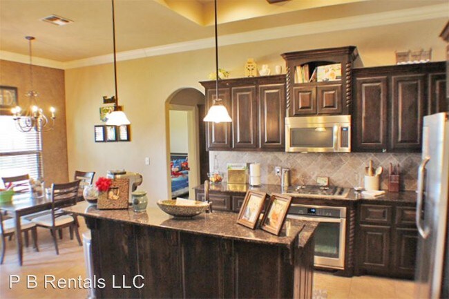 Building Photo - 4 br, 3 bath House - 4310 NE Flycatcher Lane
