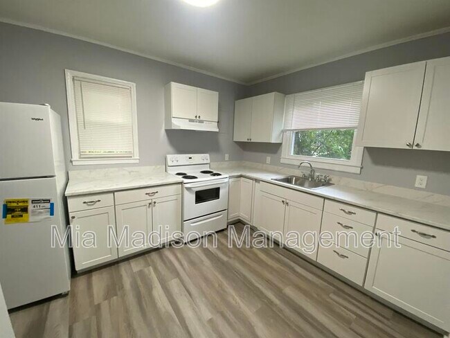 Foto del edificio - 1226 E 38th St