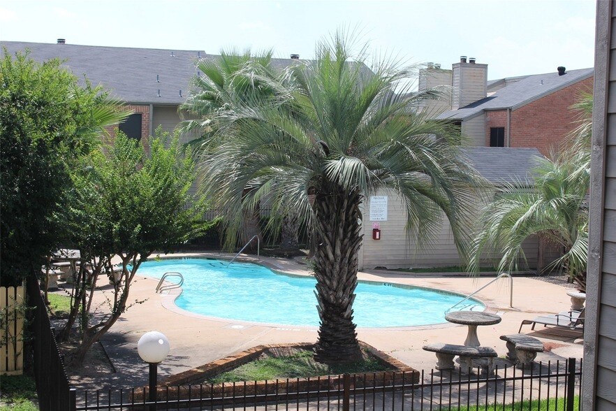 Photo - 16111 Aspenglenn Drive Unit 609