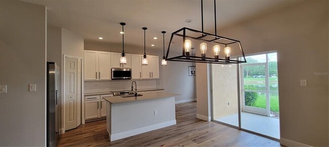 Foto del edificio - 3806 Parkridge Cir