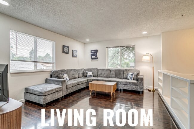 Foto del edificio - 1320 Youngfield St