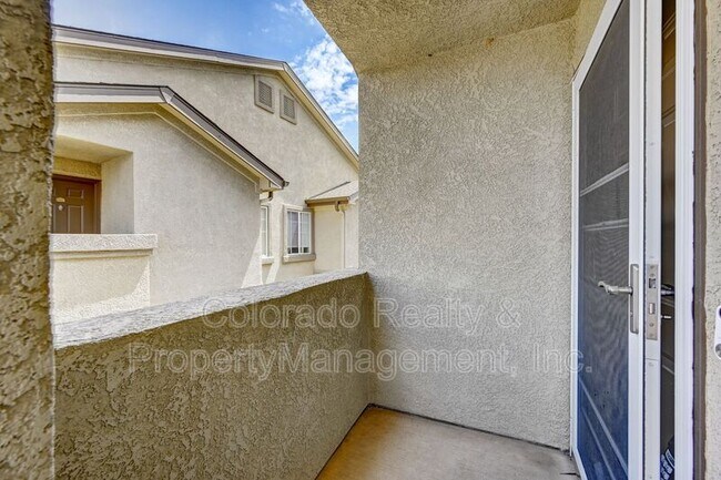 Building Photo - 6984 Ash Creek Heights