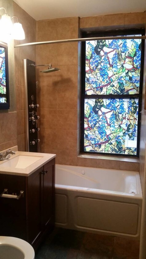 Primary Photo - 316 W 36th St