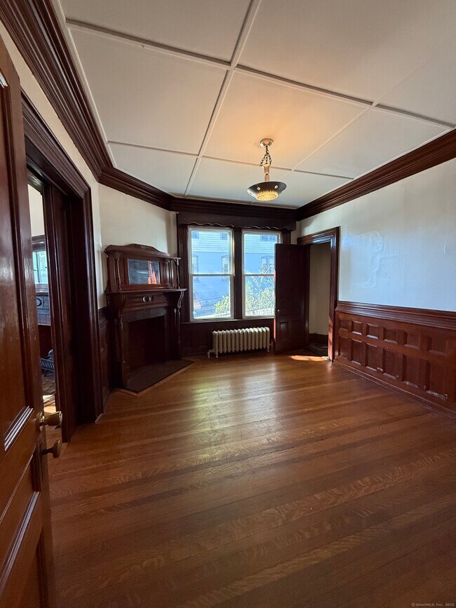 Foto del edificio - 220 Central Ave