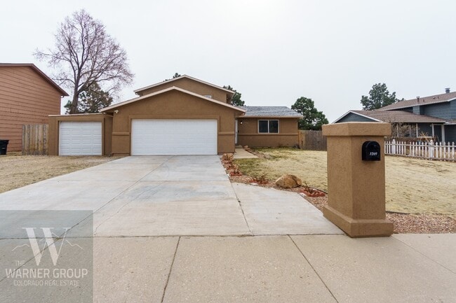 Photo - 1269 Cree Dr House