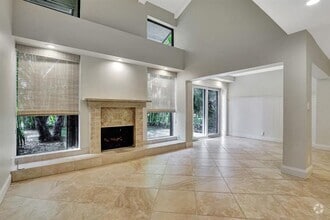 Building Photo - 6012 Glendale Dr