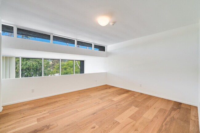 Foto del edificio - 2333 Duane St