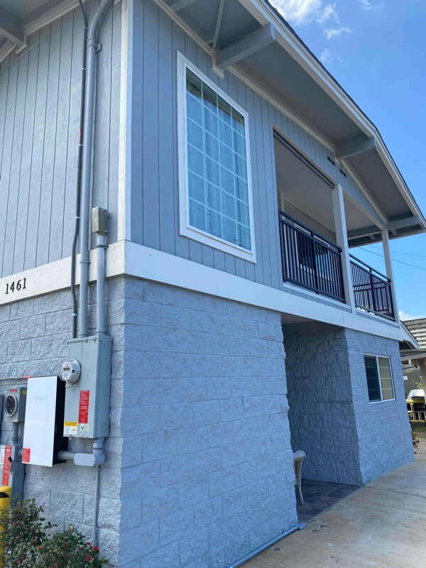 Building Photo - 1461 Kamehameha IV Rd