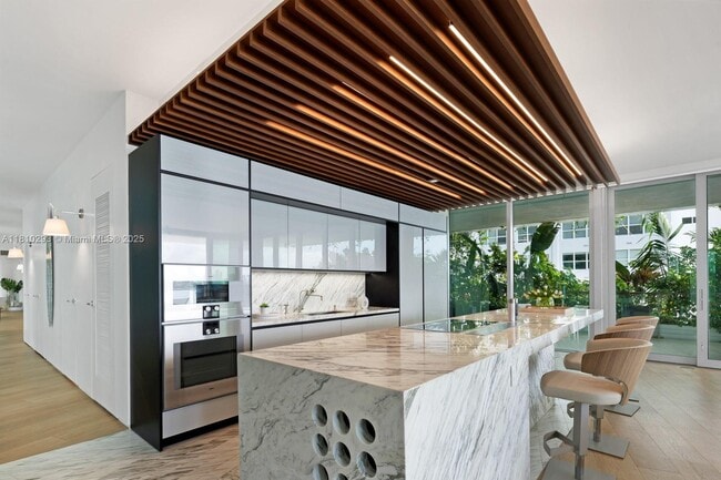 Building Photo - 1300 Monad Ter