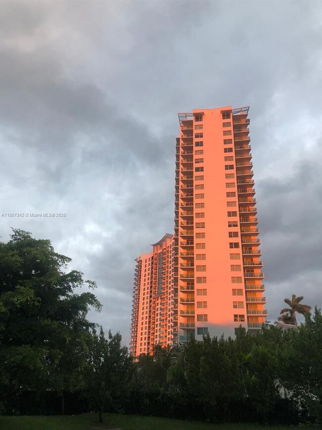 Foto del edificio - 2681 N Flamingo Rd