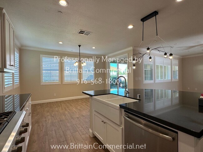 Foto del edificio - Stunning All Single Story 3 Bedroom, 2.5 B...