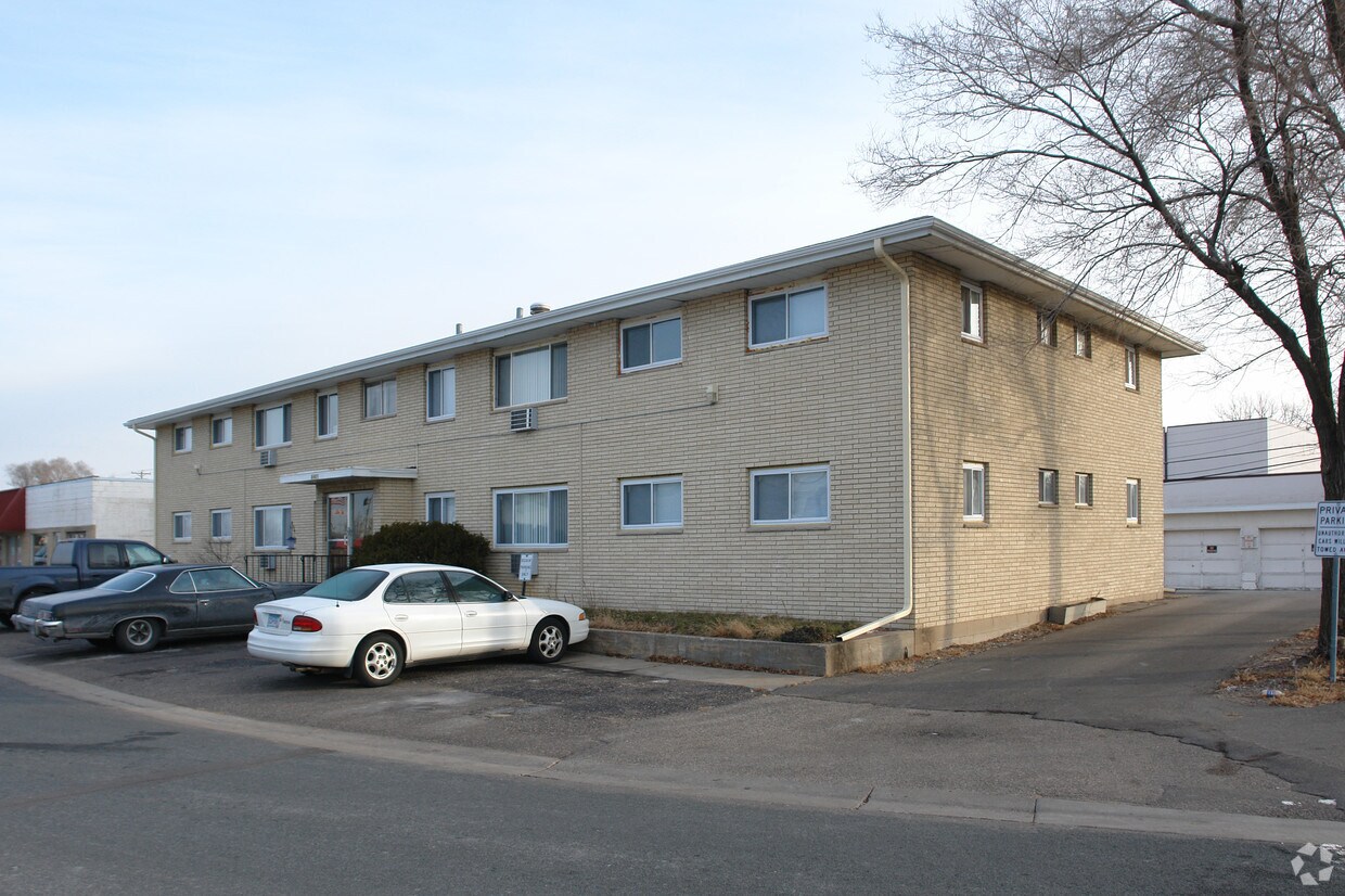 8401 Center Dr NE, Spring Lake Park, MN 55432 Apartments in Spring Lake Park, MN