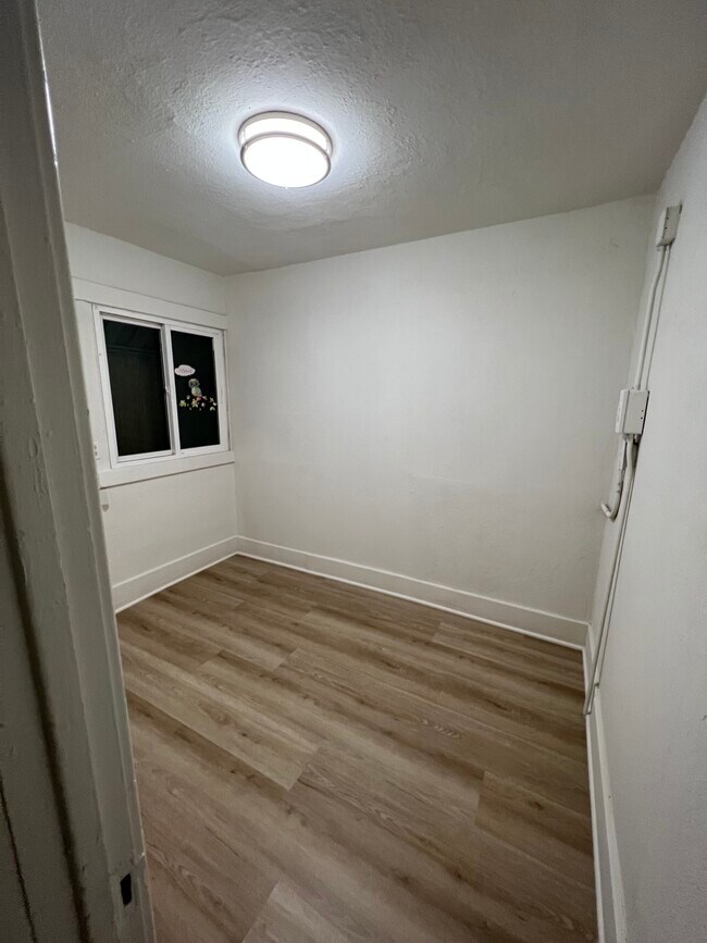 Foto del edificio - 204 Lois St