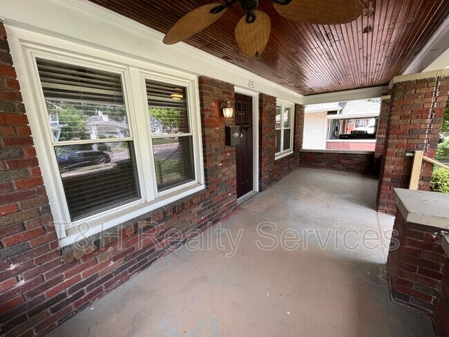 Building Photo - 6164 Carrollton Ave