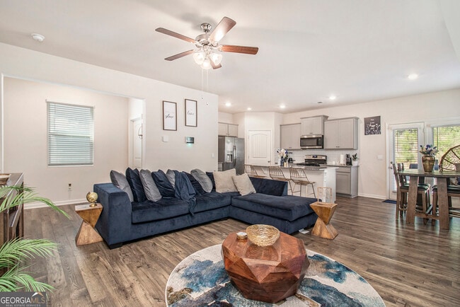 Building Photo - 836 Bentley Dr