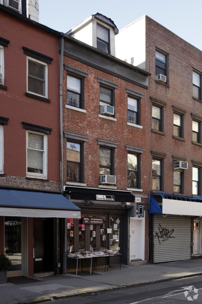 Building Photo - 266 Bleecker St