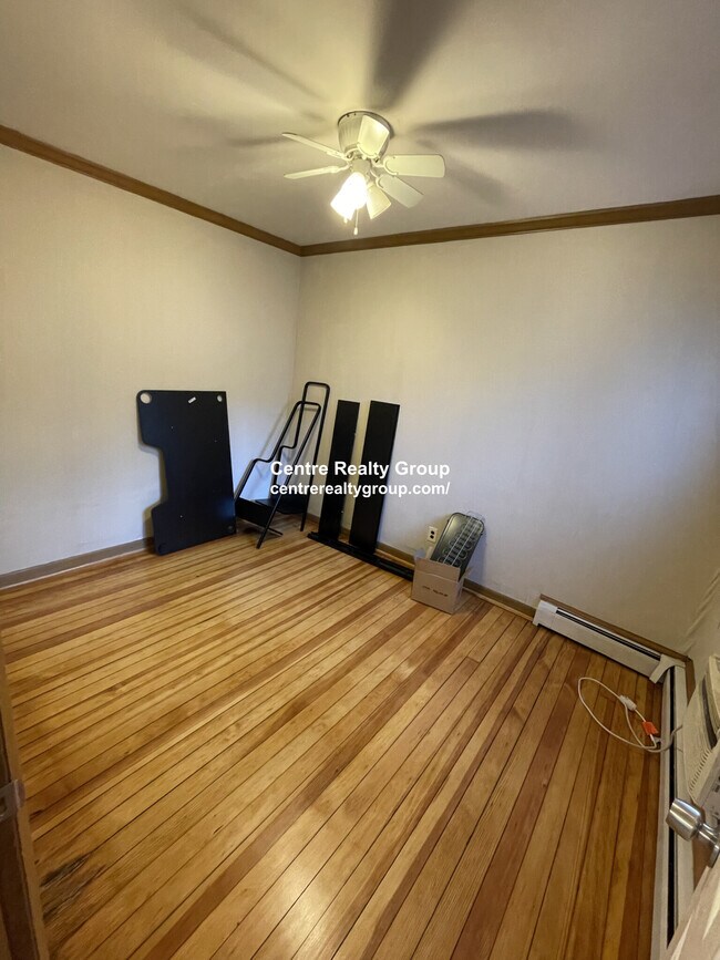 Building Photo - 161 Otis St