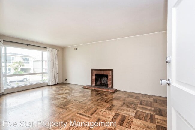 Building Photo - 3 br, 2 bath House - 355 Palomar Dr