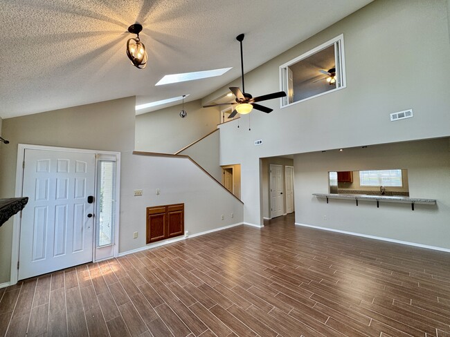 Building Photo - 205 Chota View Cir