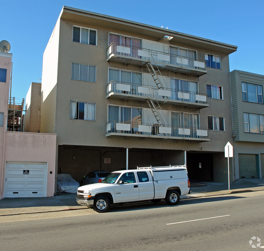 Building Photo - 6815 Geary Blvd
