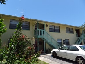 Building Photo - 1463 Drew St