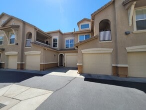Building Photo - 1364 Milano Dr
