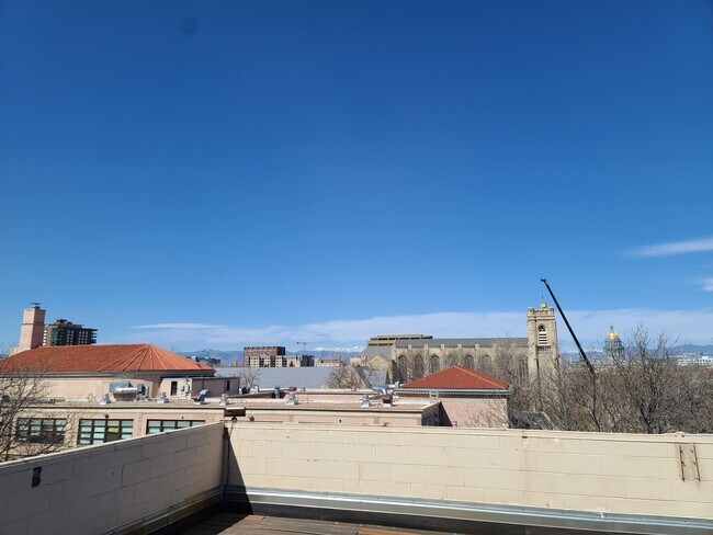 Foto del edificio - 1390 Emerson St