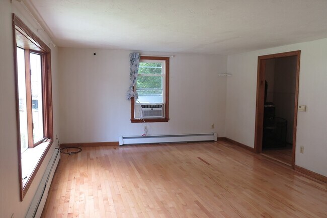 Building Photo - 54 Tolman Ave